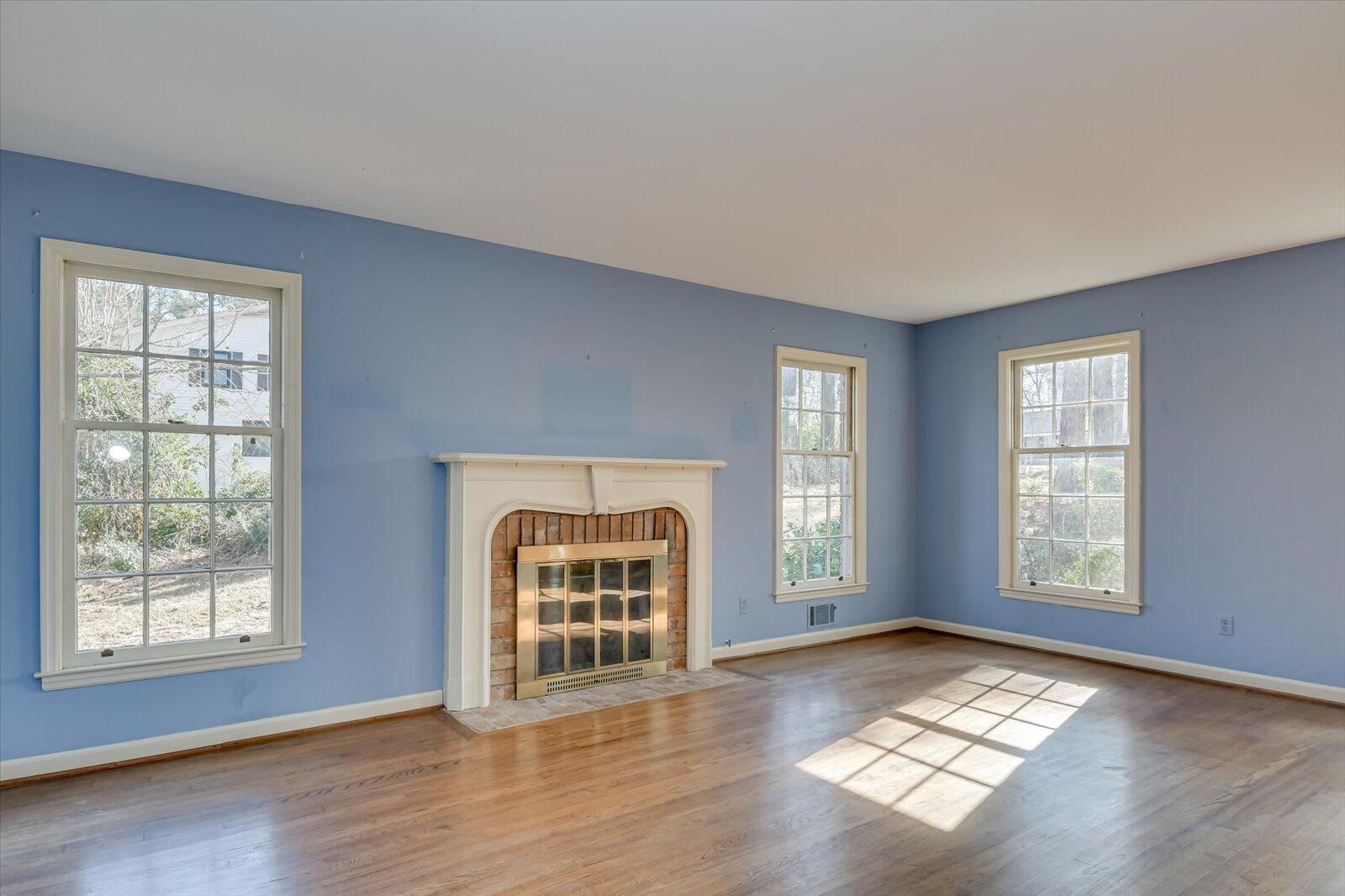 8136 SIR LANCELOT Court