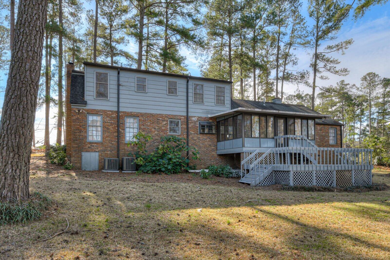 8136 SIR LANCELOT Court