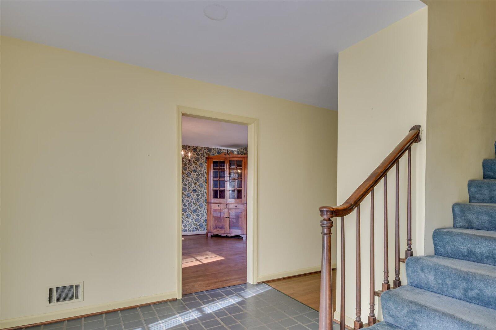 8136 SIR LANCELOT Court