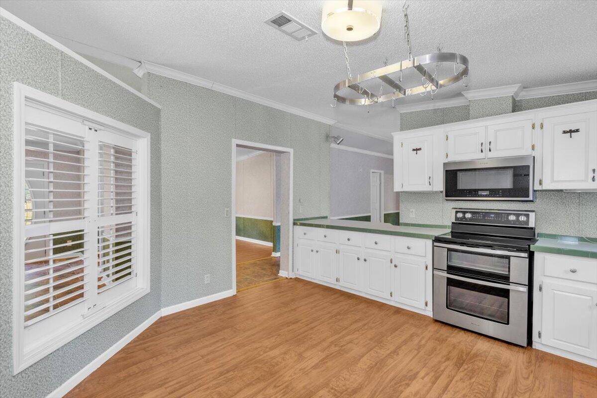 2544 Pine Needle Road