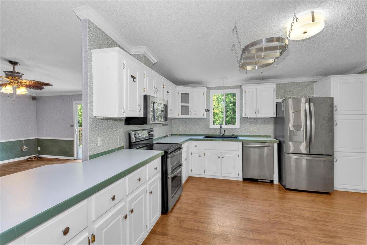 2544 Pine Needle Road