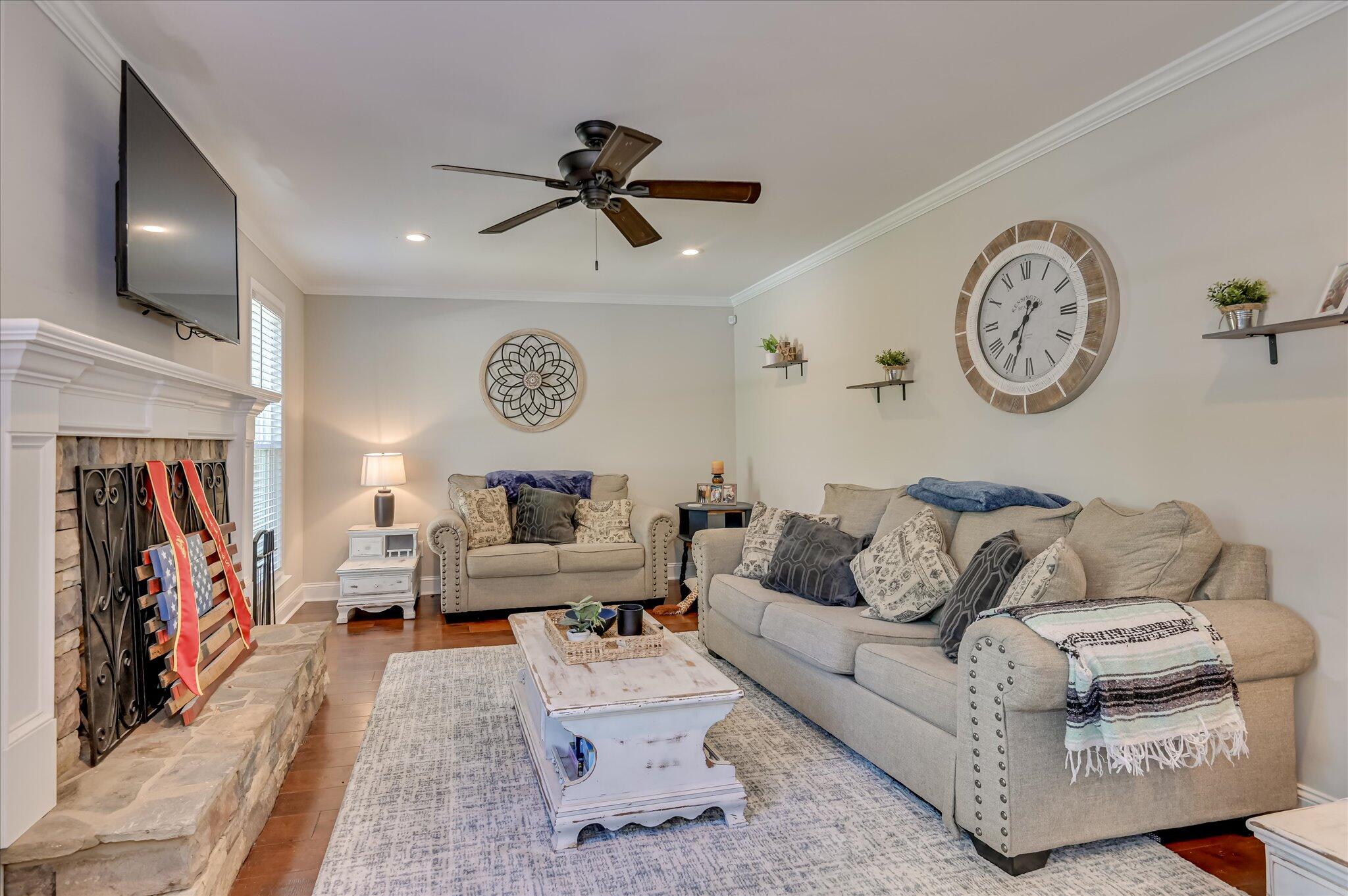 4222 Green Ivy Circle