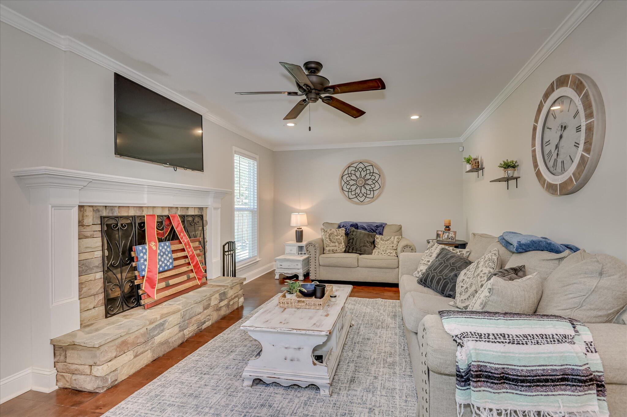 4222 Green Ivy Circle