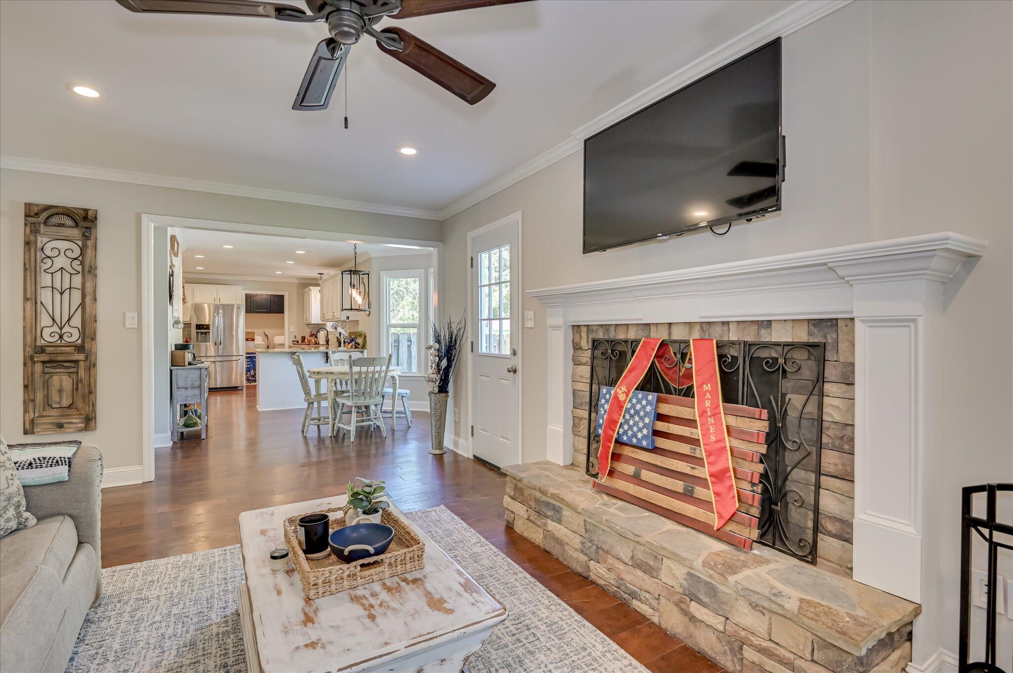 4222 Green Ivy Circle