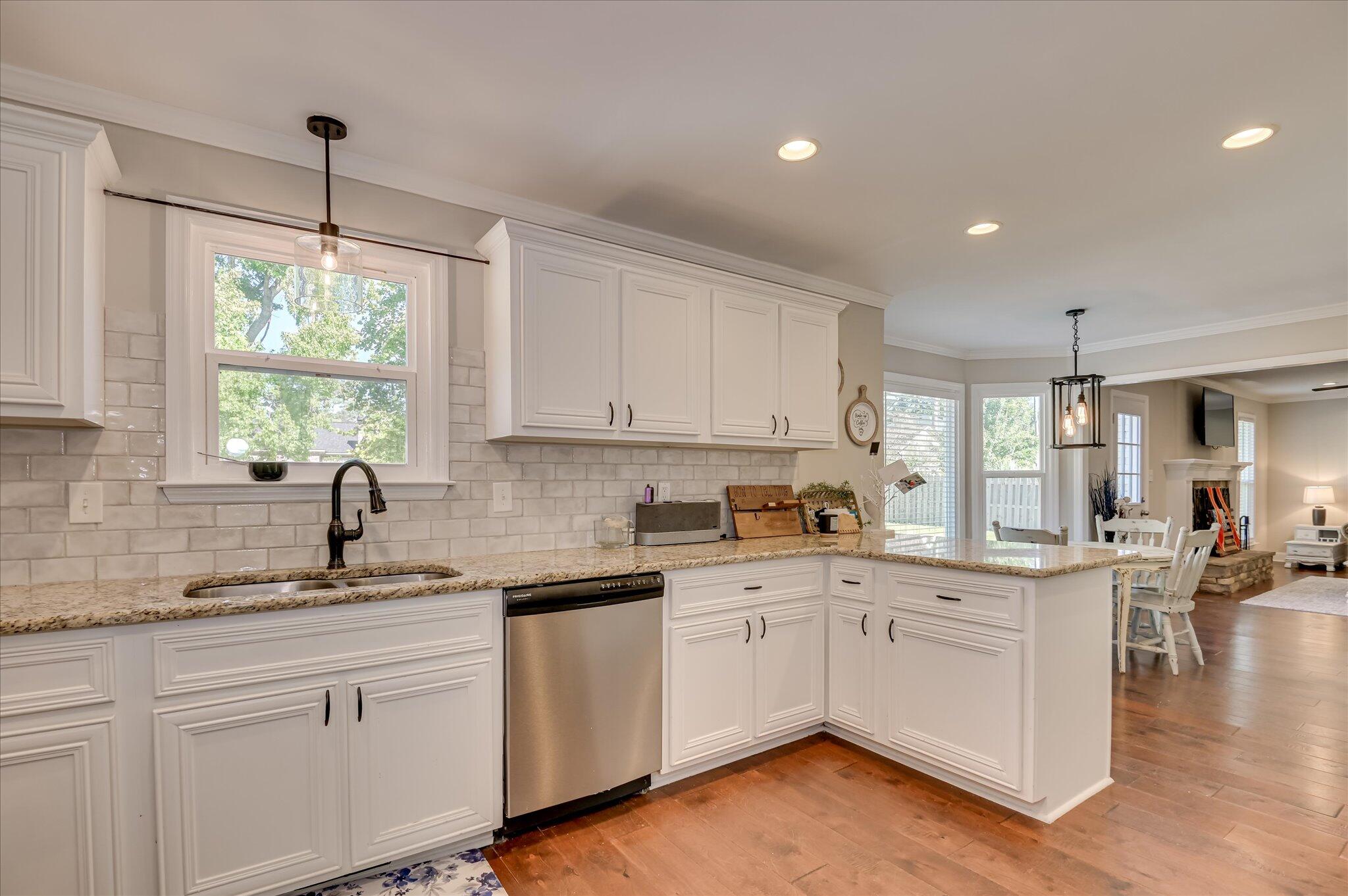 4222 Green Ivy Circle