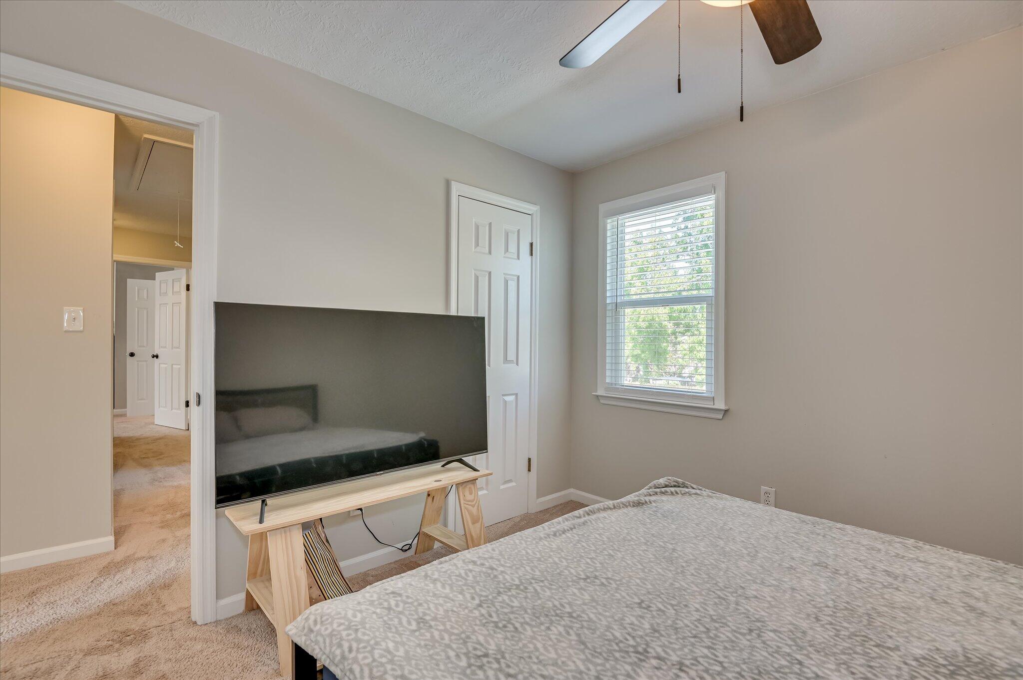 4222 Green Ivy Circle