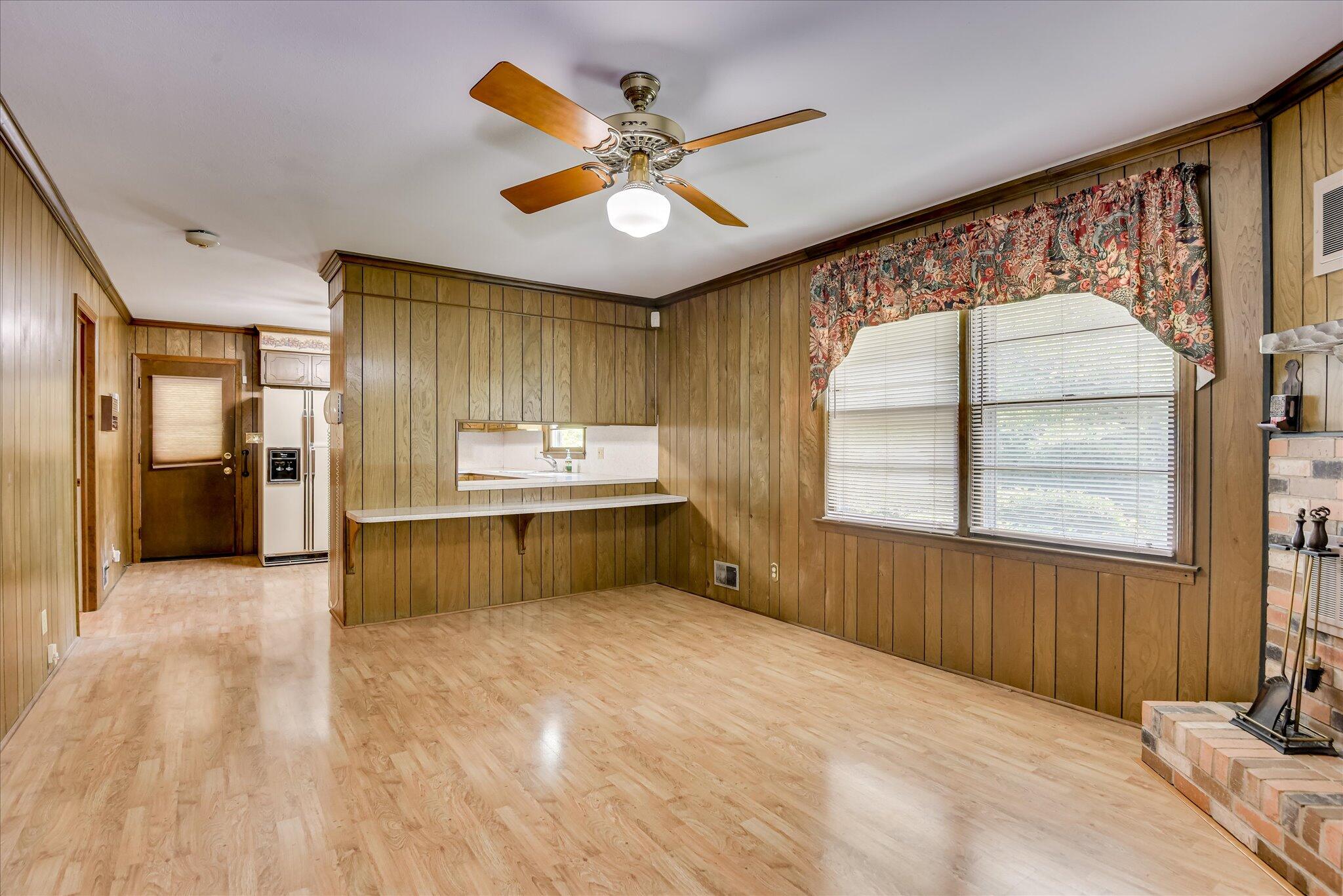 2234 Silverdale Road