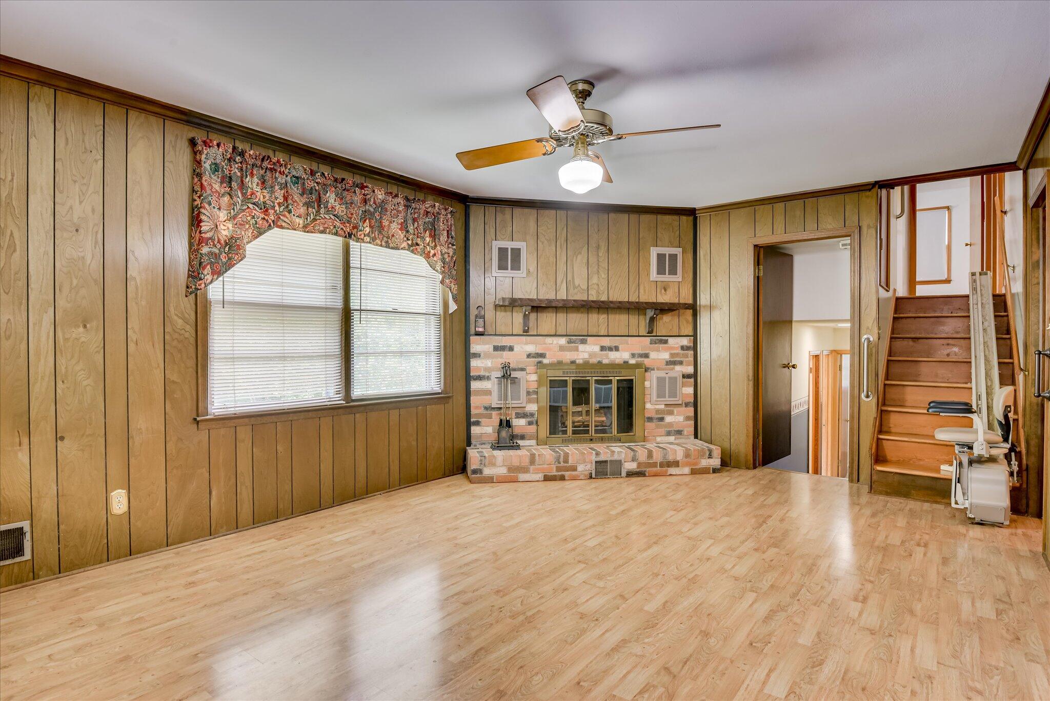 2234 Silverdale Road