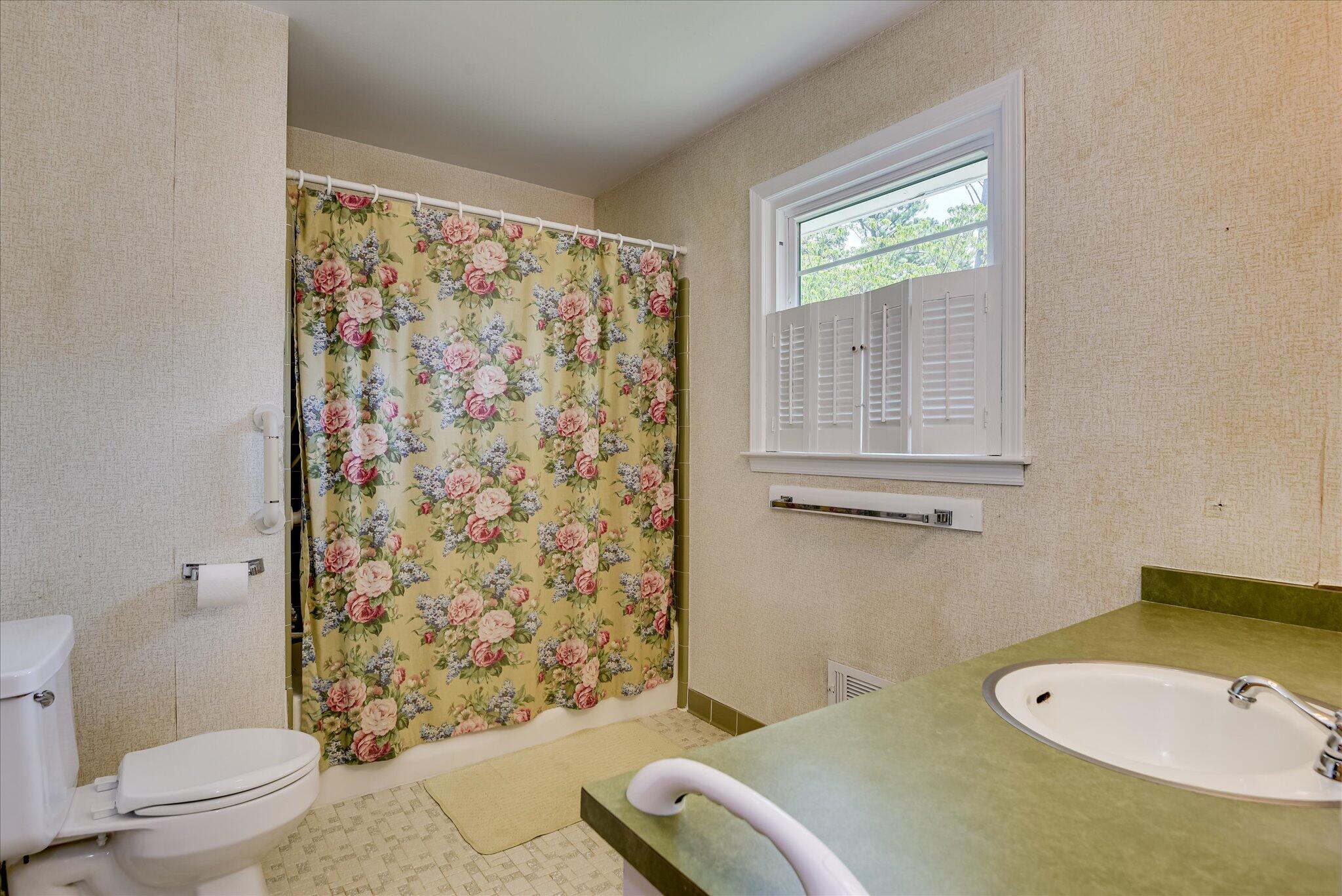 2234 Silverdale Road