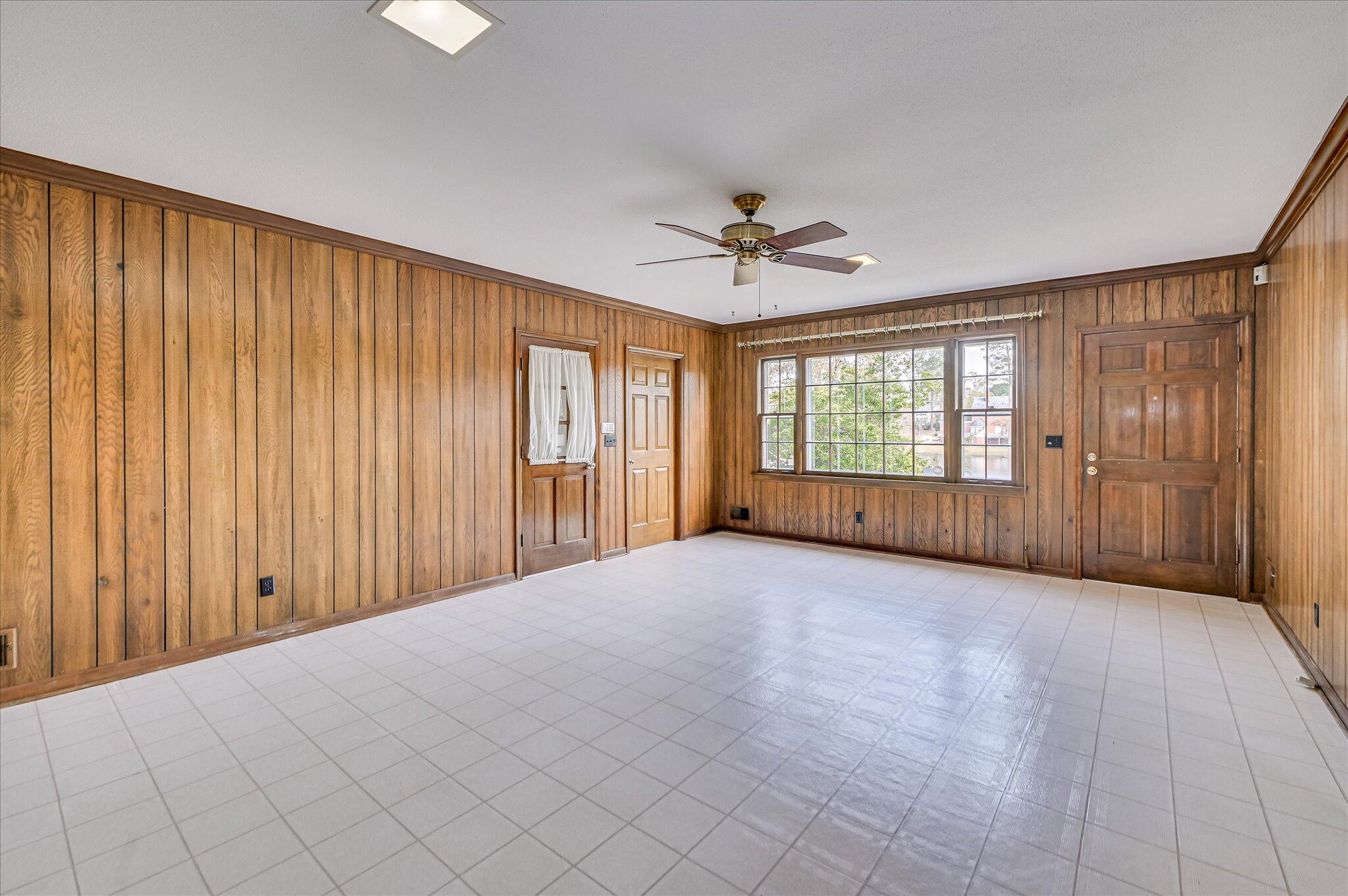 116 Spring Lakes Drive