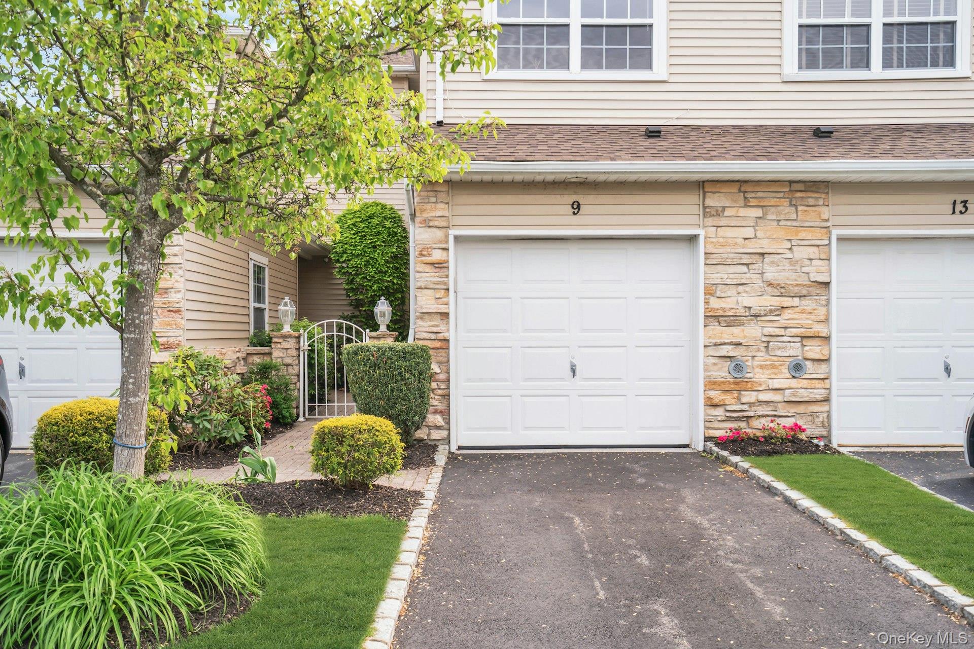 9 Windwatch Drive