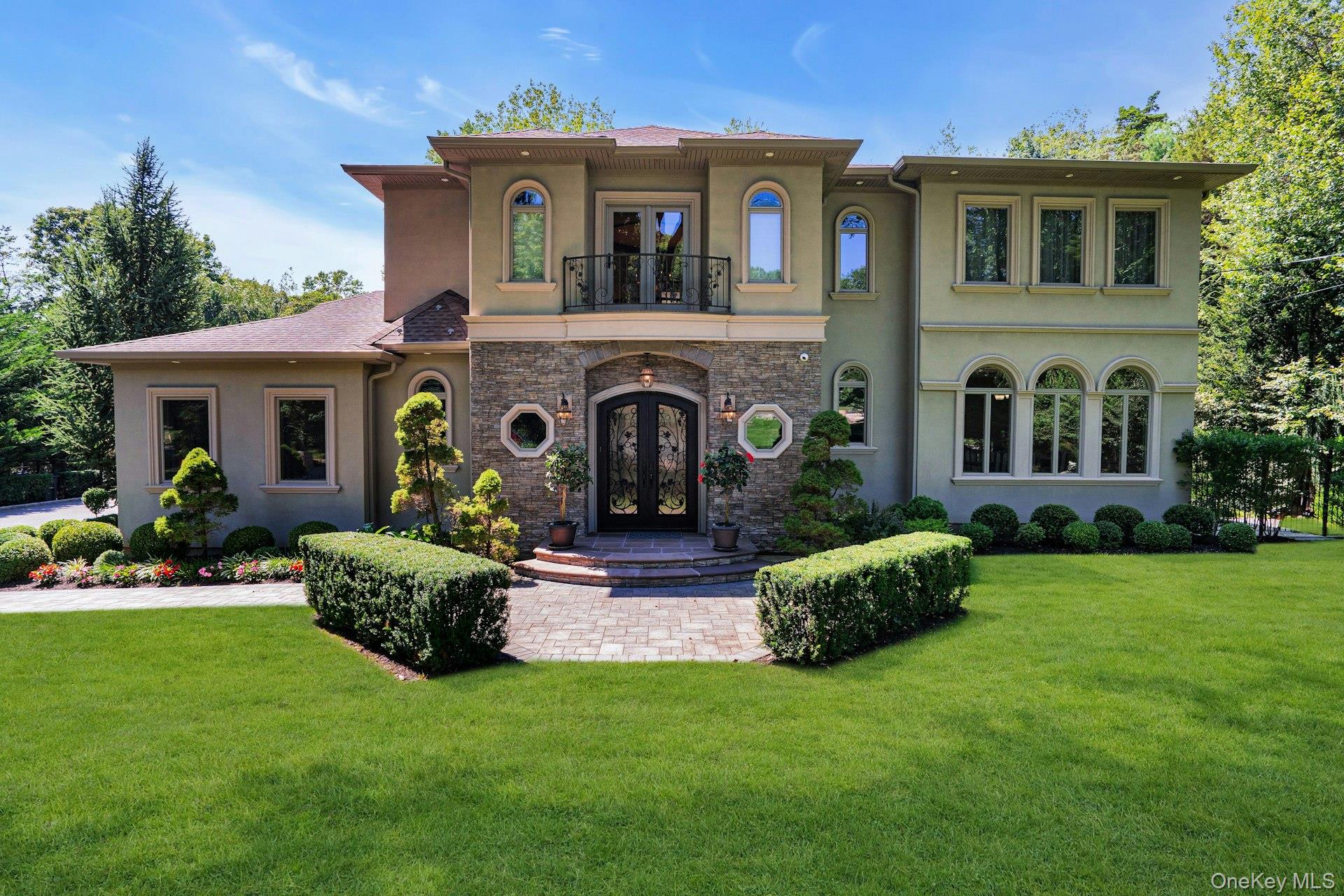 12 Redwood Drive