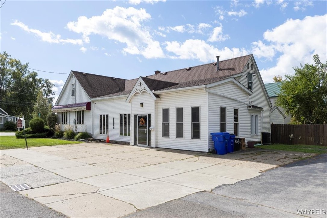 736 Center Road