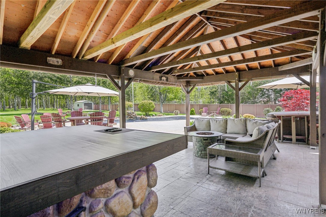 8123 Versailles Road