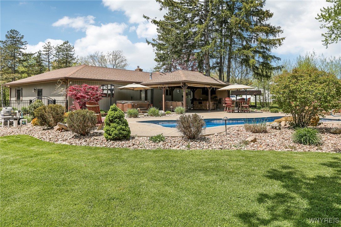 8123 Versailles Road