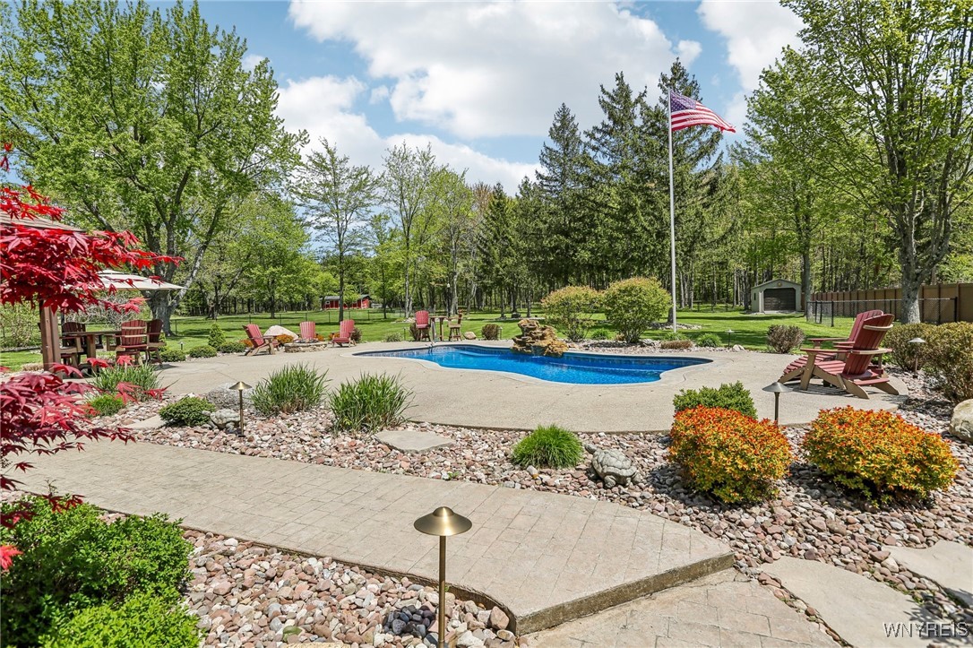 8123 Versailles Road