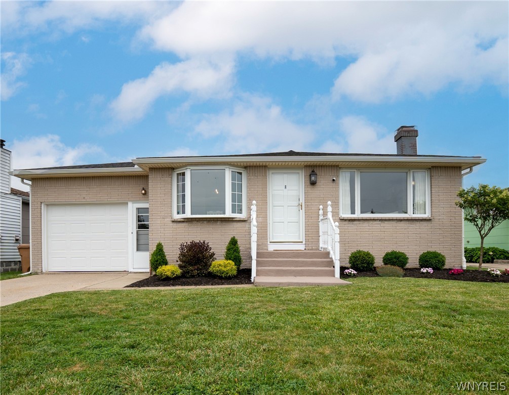 48 Castlewood Drive