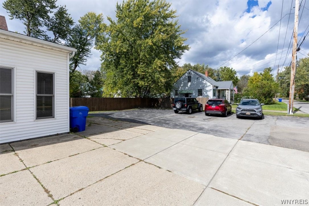 736 Center Road