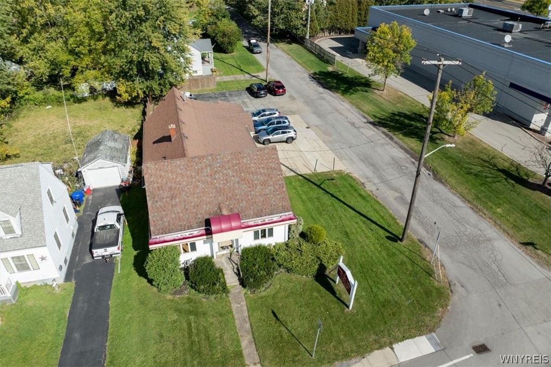736 Center Road