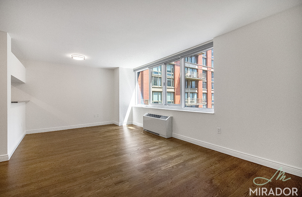60 W 23rd Street 733