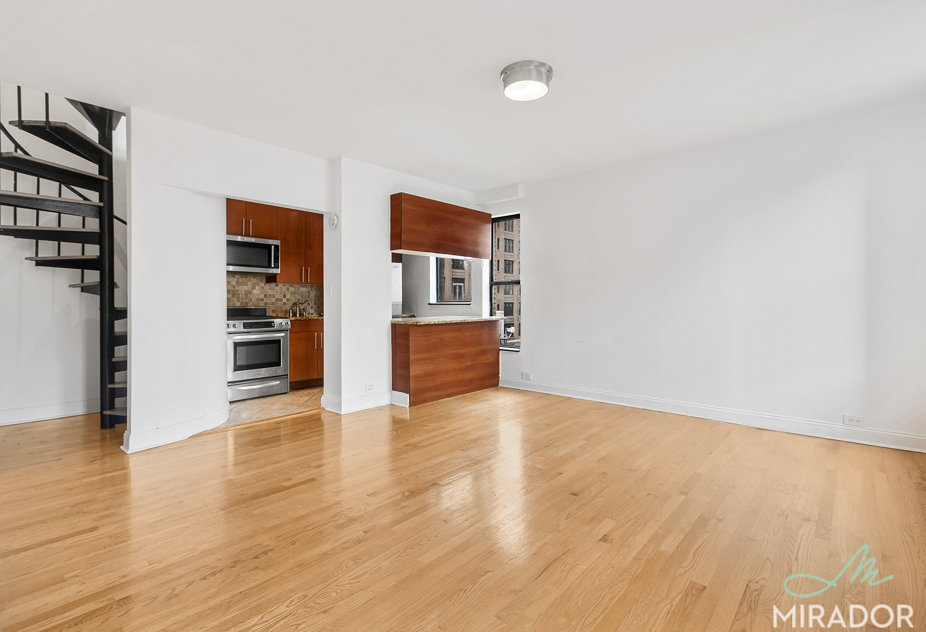 455 Park Avenue S 504