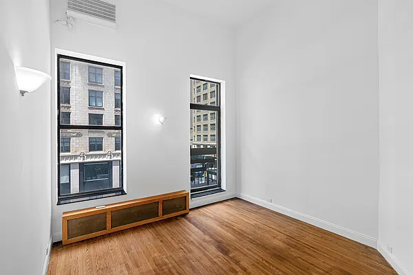 455 Park Avenue S 404