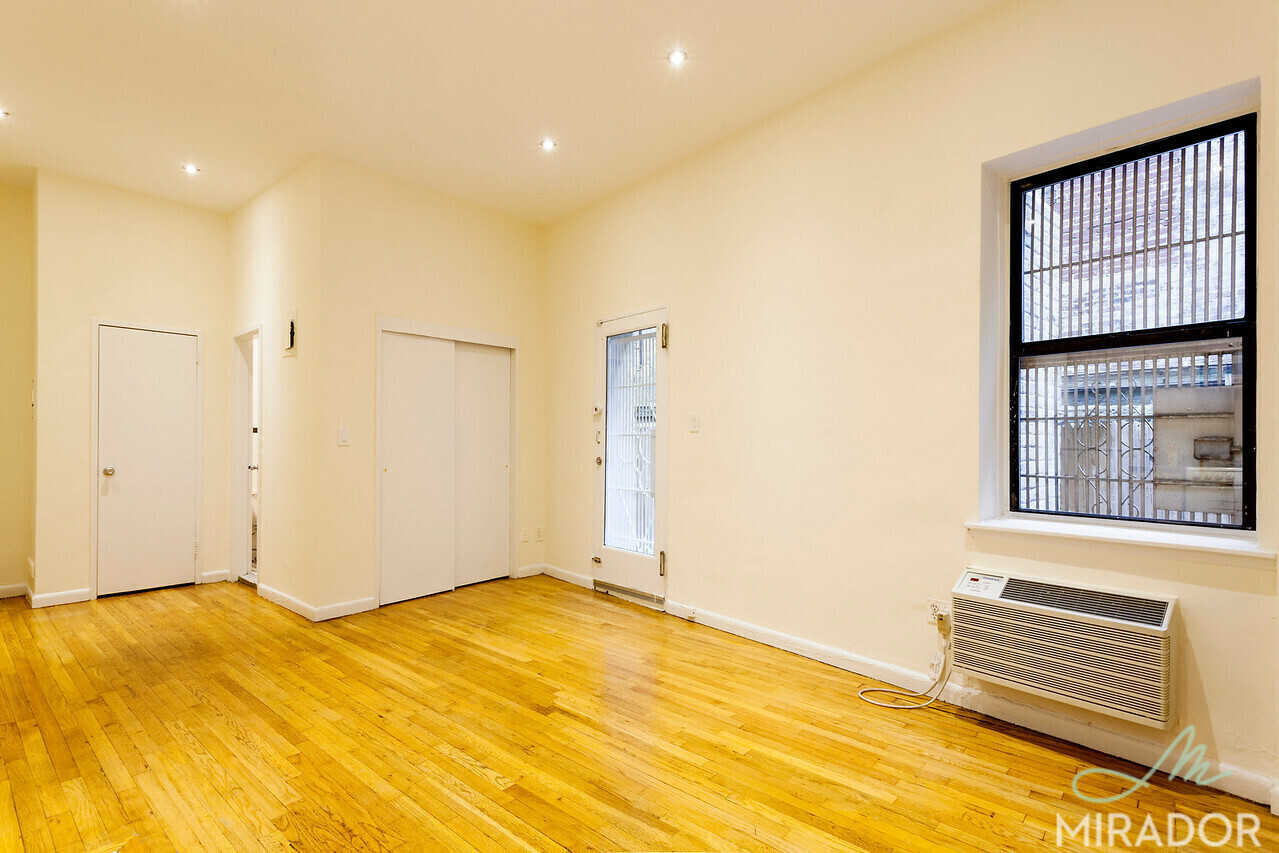 425 E 74th Street 1D