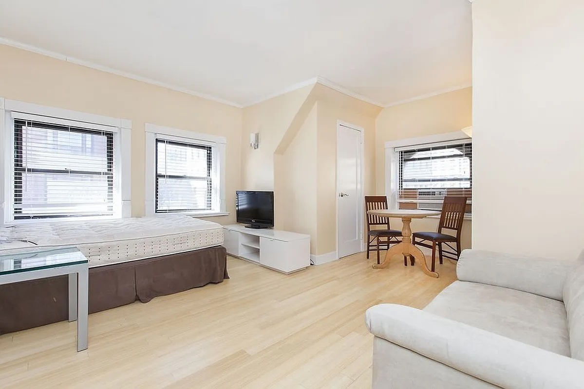 301 Amsterdam Avenue 3A