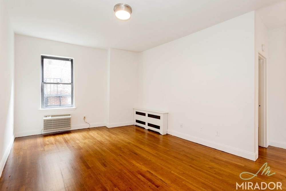 425 E 74th Street 2E