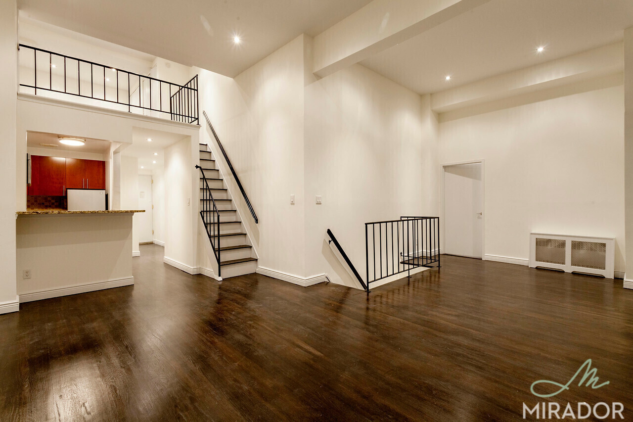 10 E 13th Street LJ