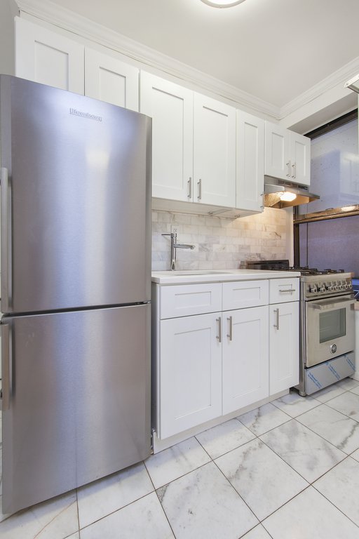 115 Ave D 4