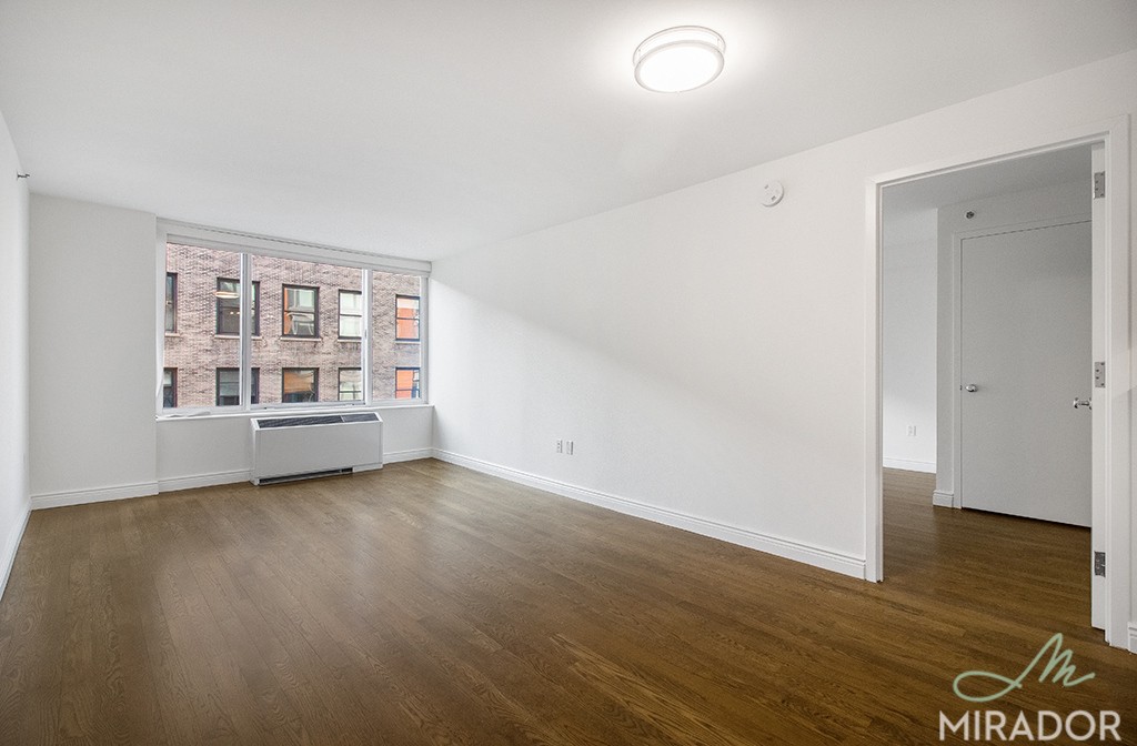 60 W 23rd Street 642