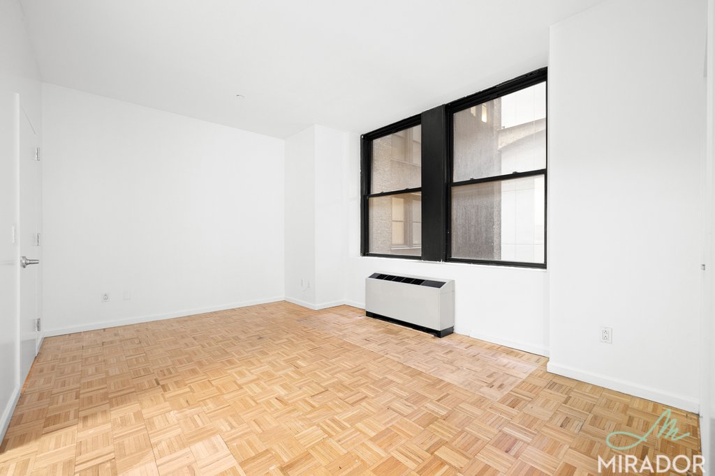 15 Park Row 18J