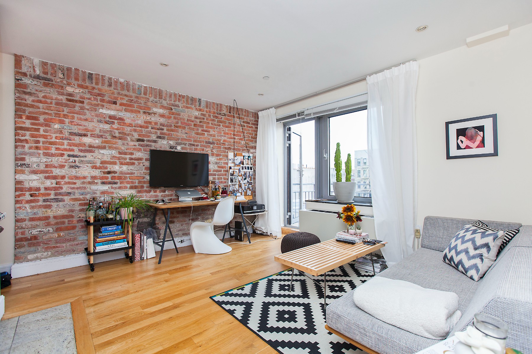 636 E 11th Street 4b