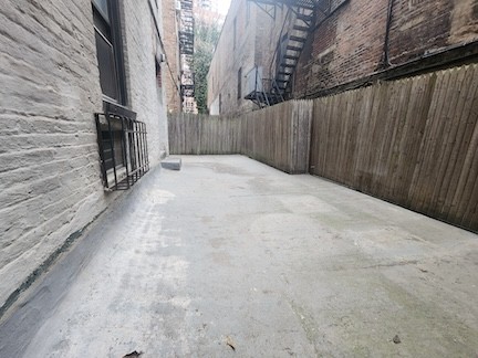 425 E 74th Street 1E