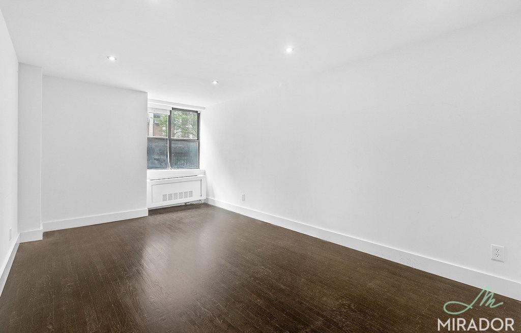 27 W 16th Street LG