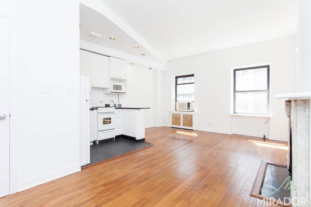 37 W 16th Street 4F