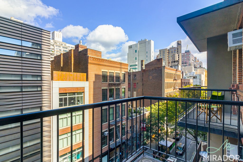 10 E 13th Street PHB