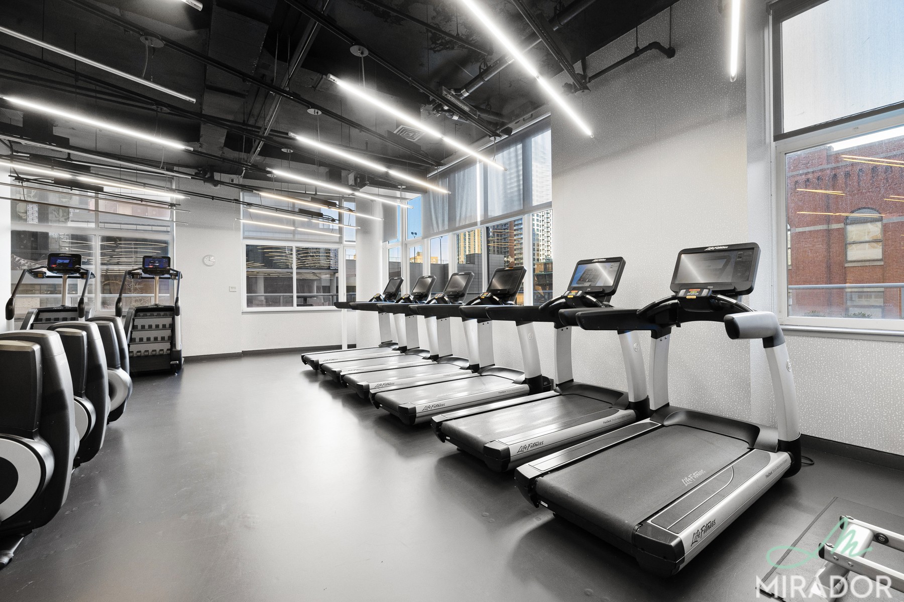 80 Dekalb Avenue 32L