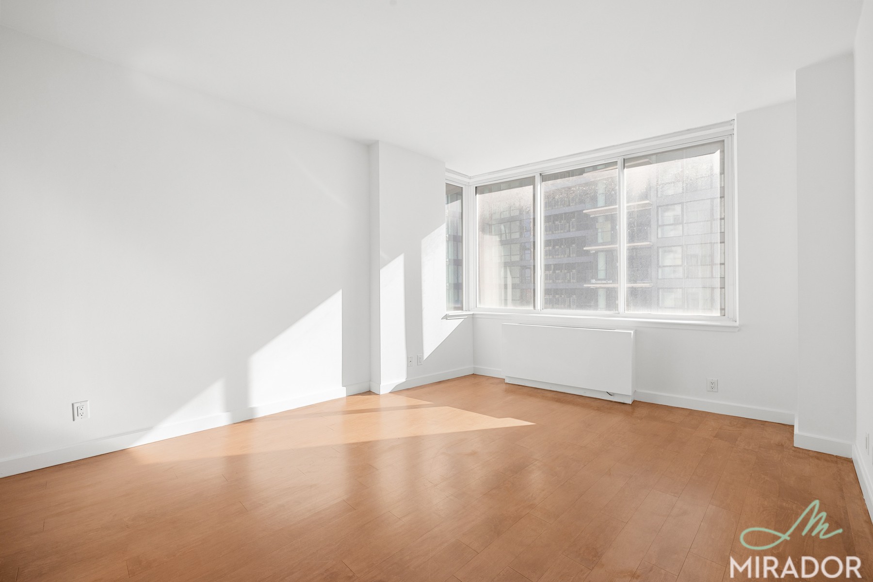 80 Dekalb Avenue 32L