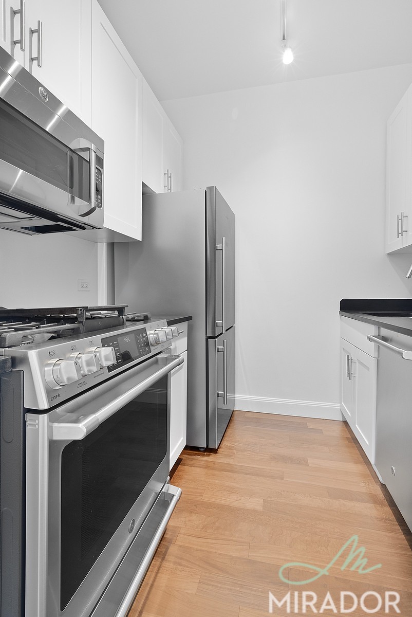 290 3rd Avenue 21D