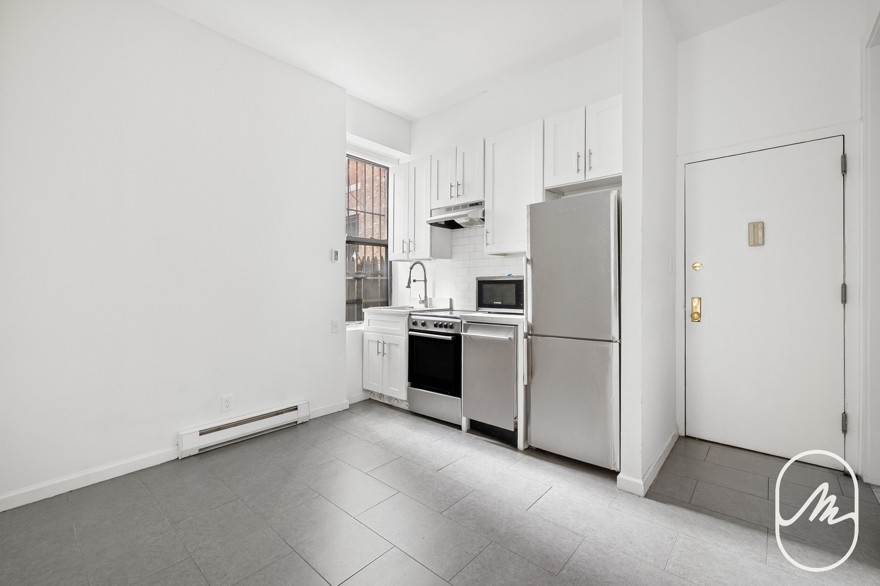 454 W 22nd Street 1c