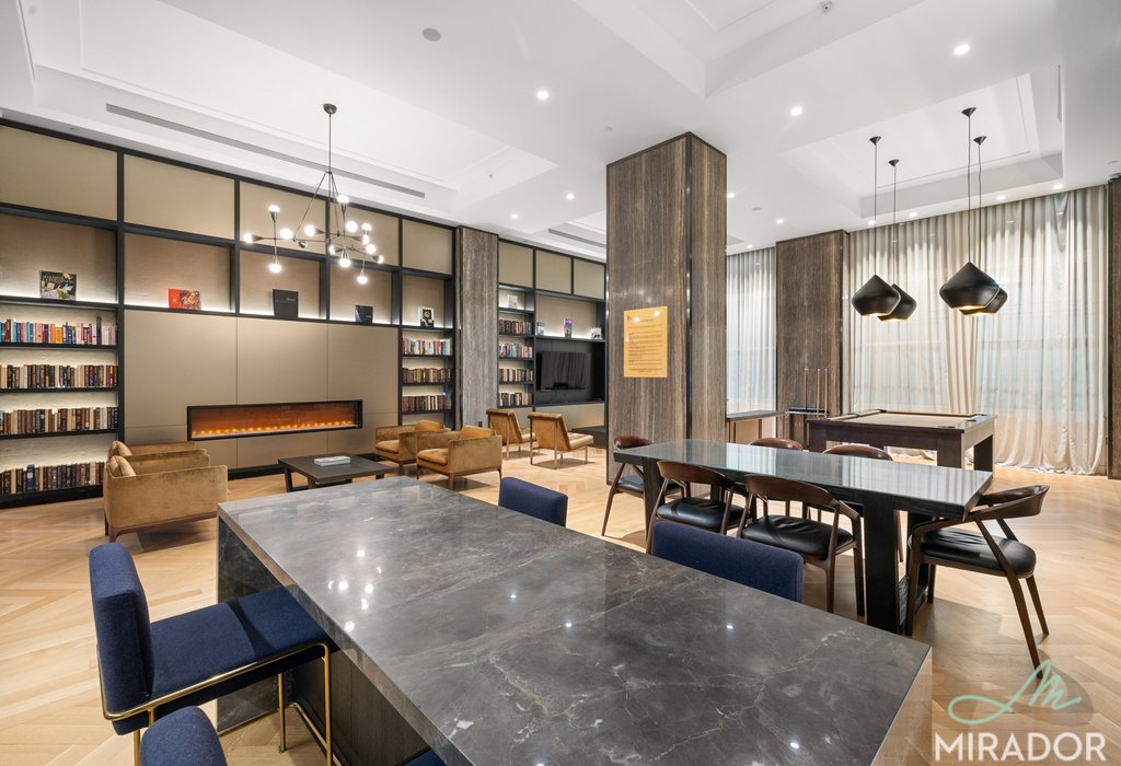 15 Park Row 16J