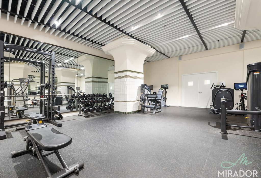 15 Park Row 16J