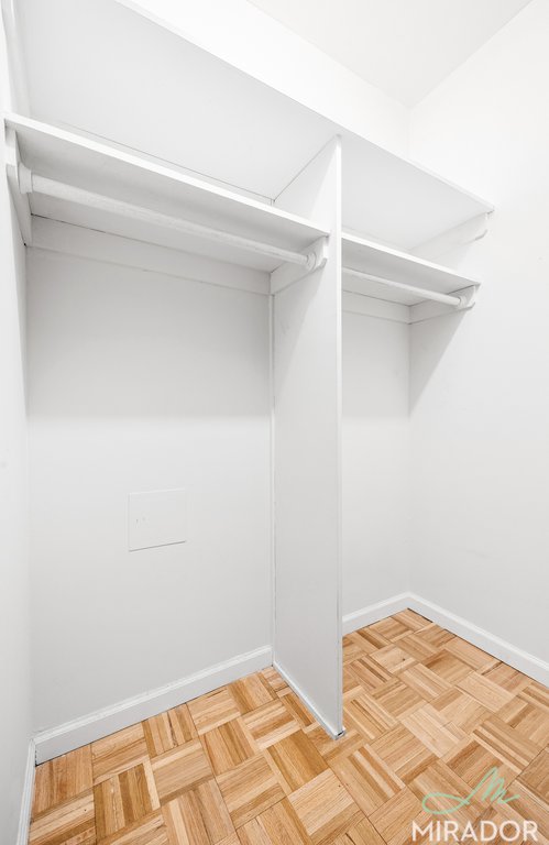 15 Park Row 16J