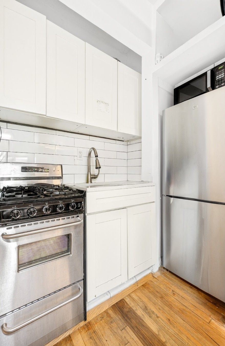 307 W 29th Street 4b