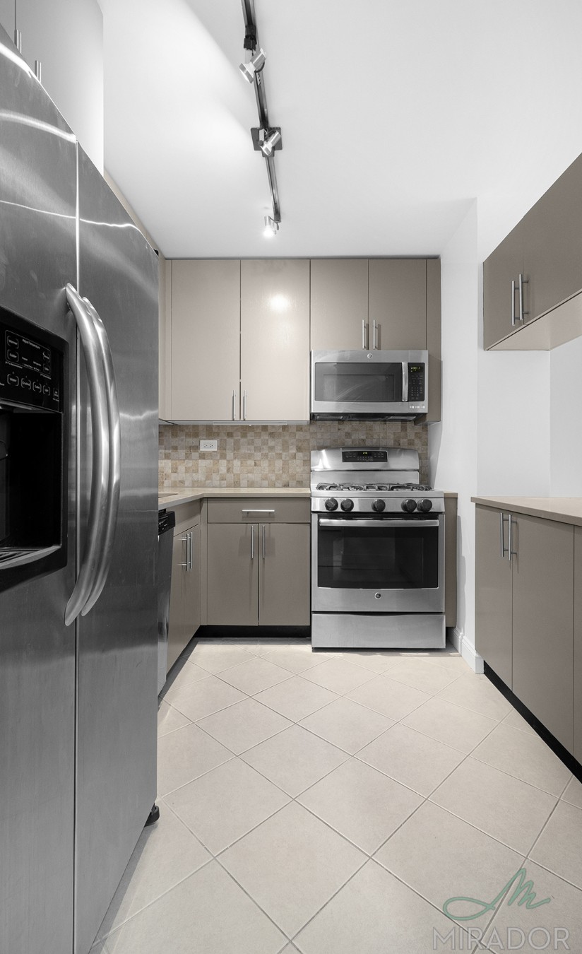 330 E 39th Street 17E