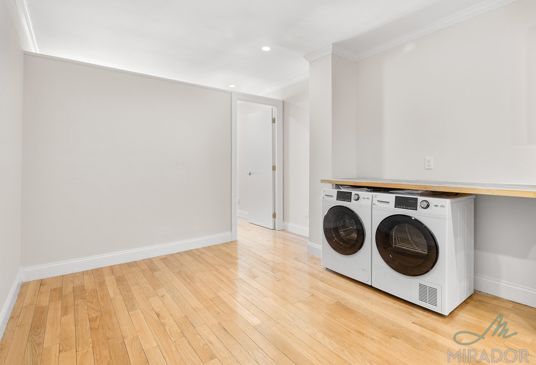 332 E 9th Street 16