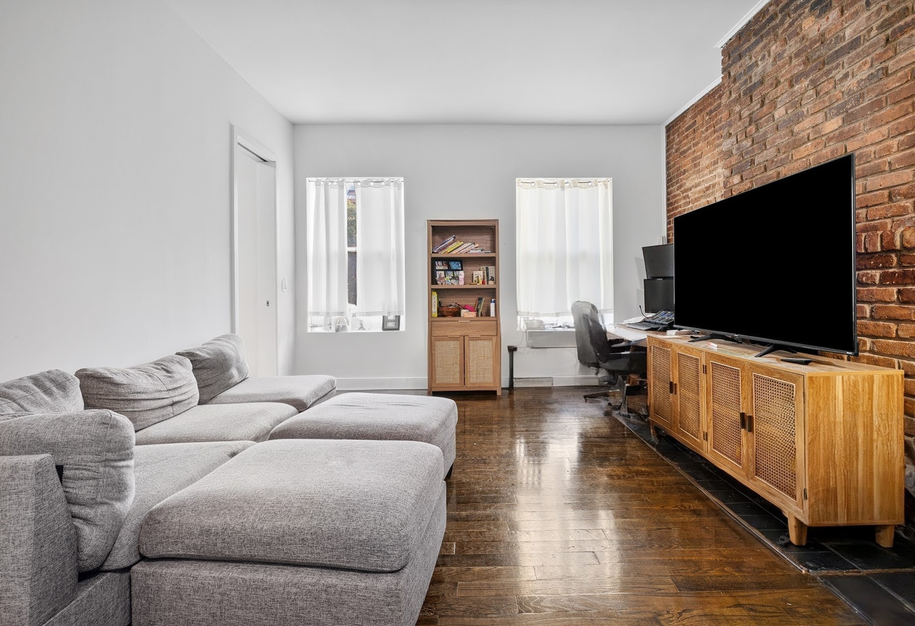 431 W 22nd Street 2f