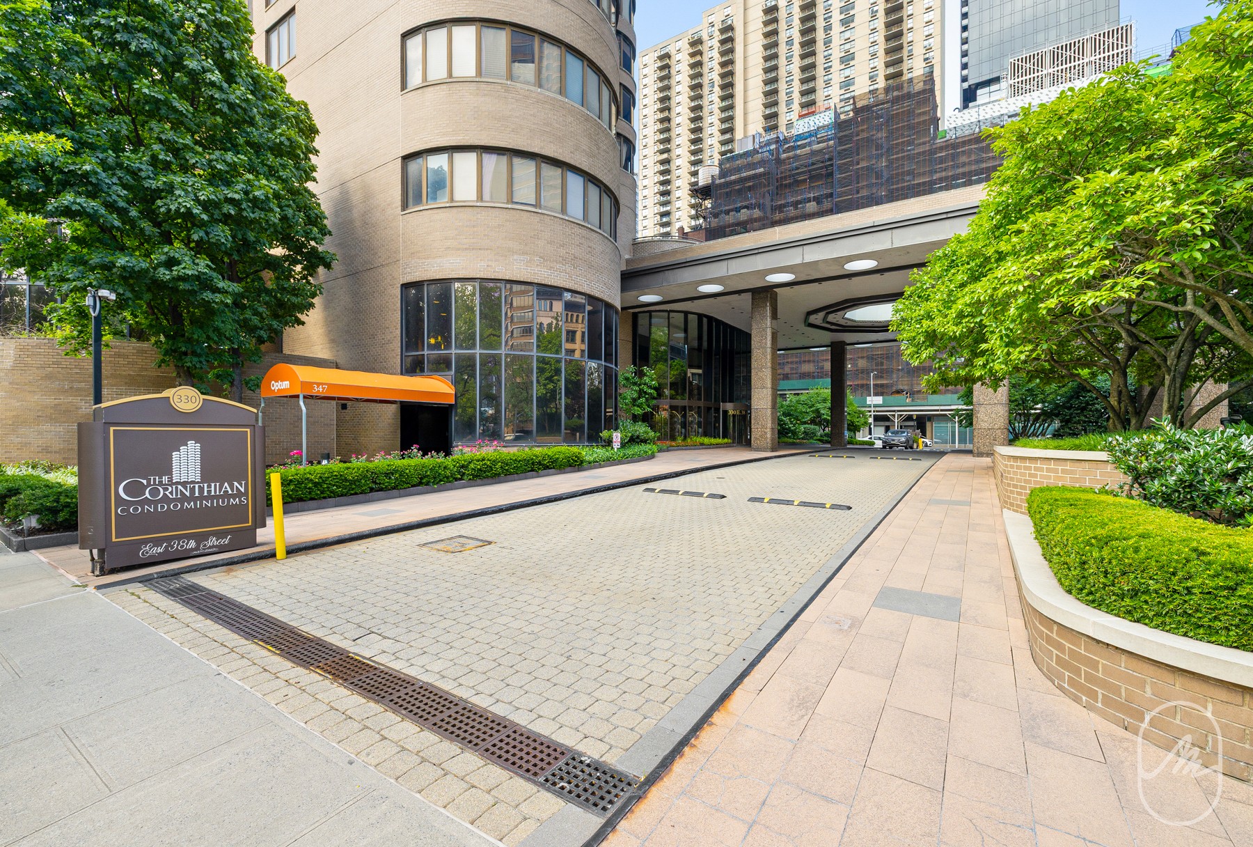 330 E 38th Street 23Q